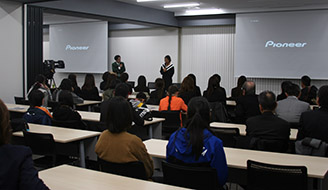 講演会「女子サッカーと静岡〜地域と共に〜」